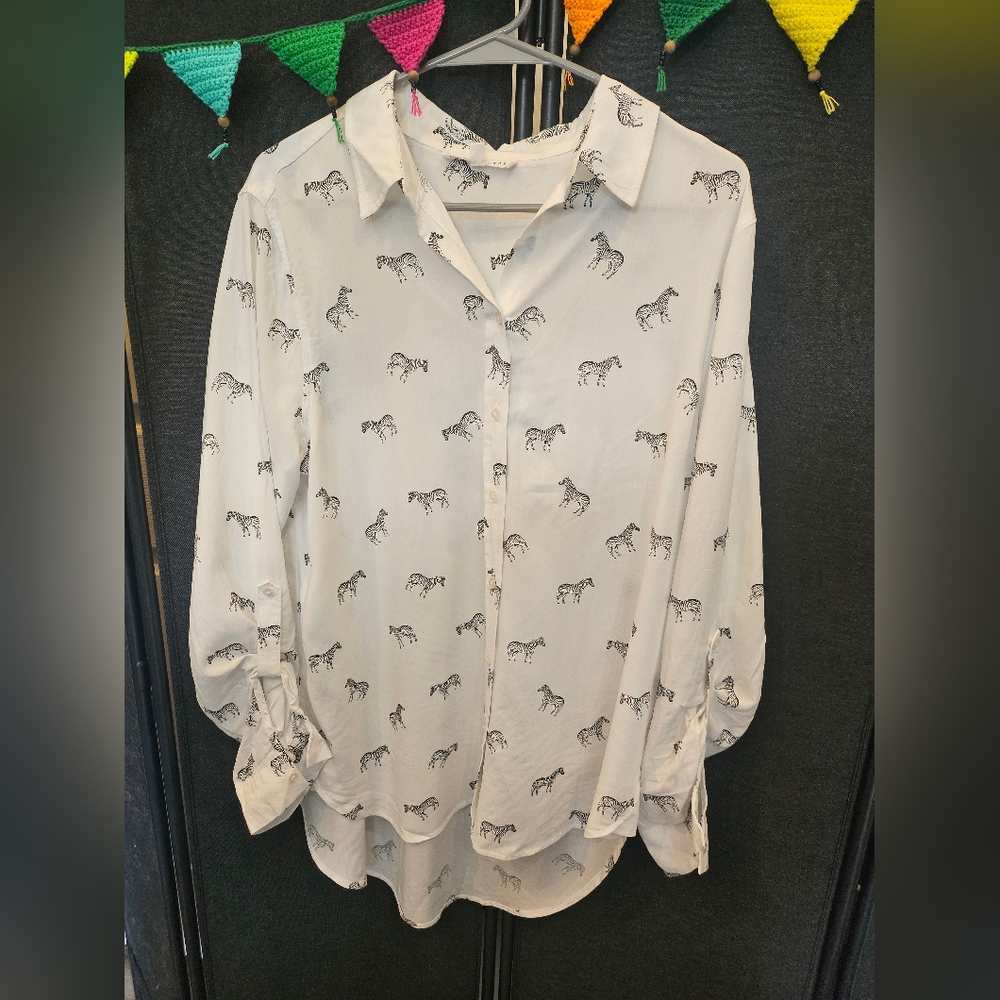 White Zebra Print Button-Up Shirt 🦓